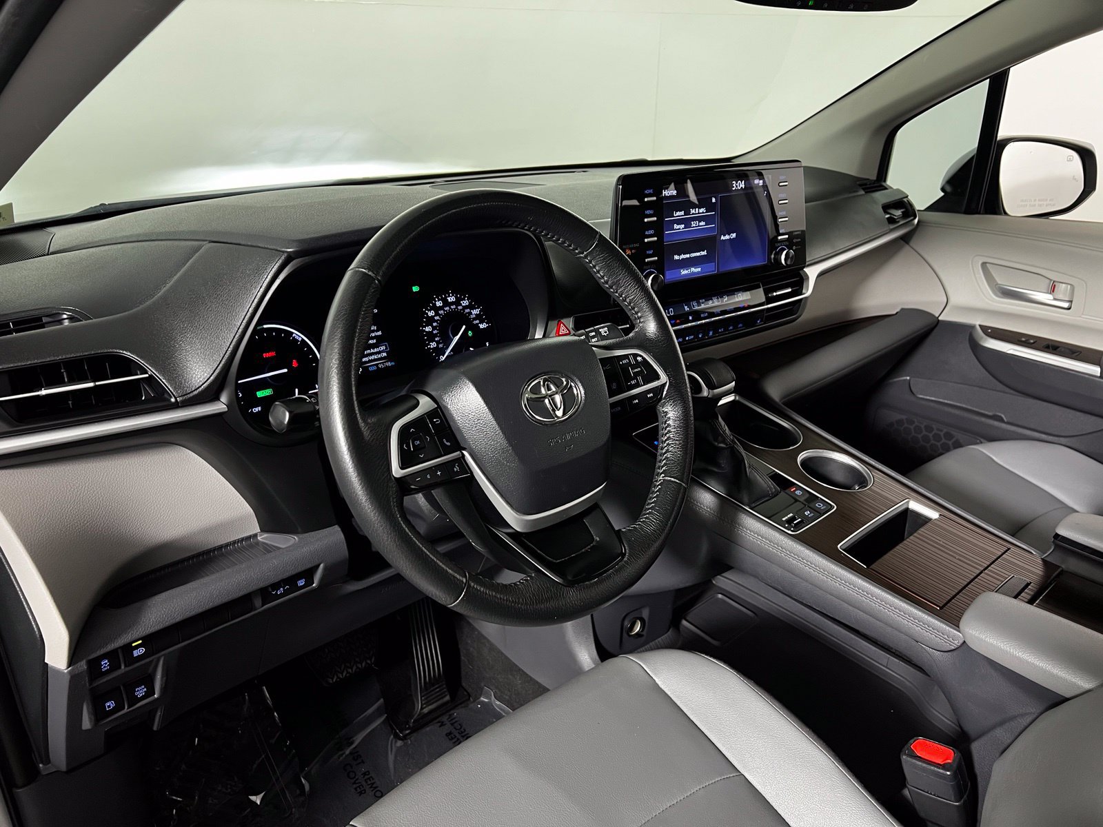 Certified 2023 Toyota Sienna XLE FWD image 12