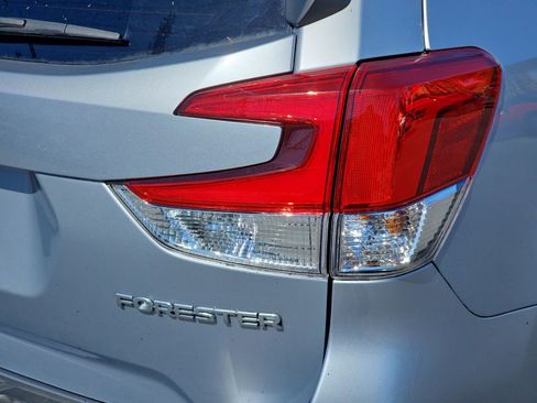 Used 2022 Subaru Forester Premium w/ Popular Package #1 image 11