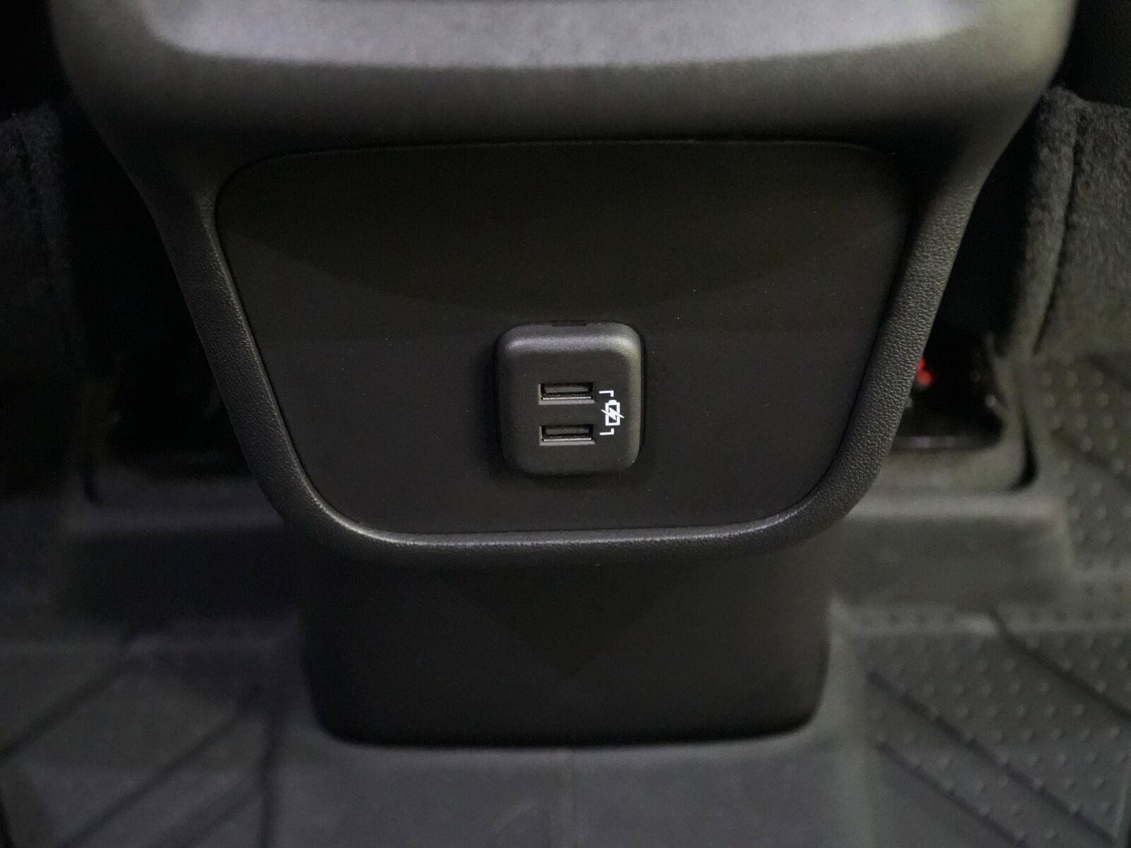 Used 2024 Chevrolet Equinox RS w/ LPO, Floor Liner Package FWD image 11