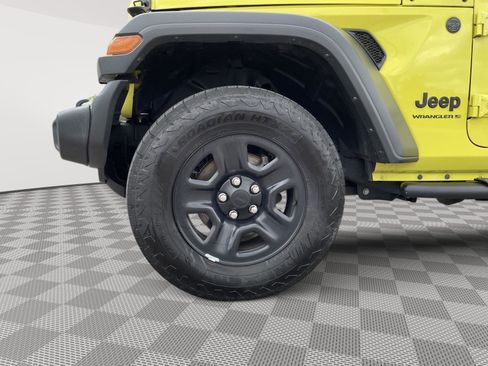 Used 2024 Jeep Wrangler Sport AWD/4WD image 27