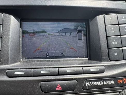 Used 2018 Ford Explorer XLT image 38