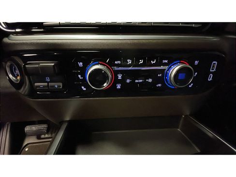 Certified 2022 GMC Sierra 1500 SLT w/ SLT Premium Plus Package image 13