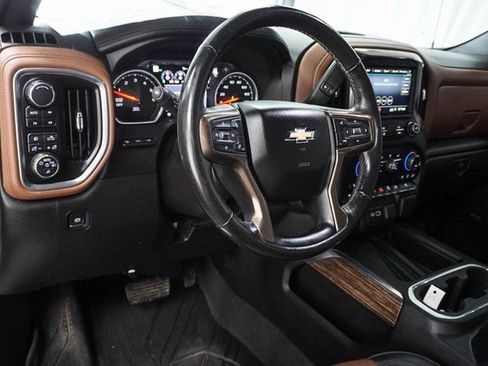 Used 2019 Chevrolet Silverado 1500 High Country w/ Technology Package image 11