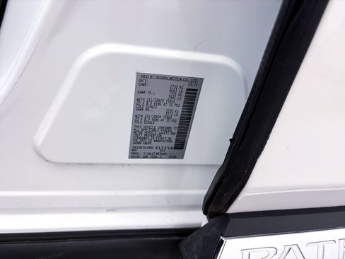 Used 2024 Nissan Pathfinder Platinum w/ Cargo Package image 42