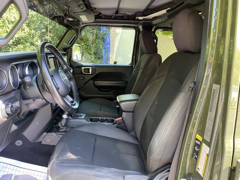 Used 2020 Jeep Wrangler Unlimited Sport image 16