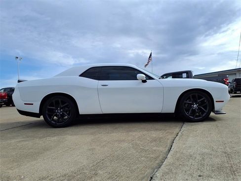 Used 2021 Dodge Challenger GT w/ Plus Package image 4