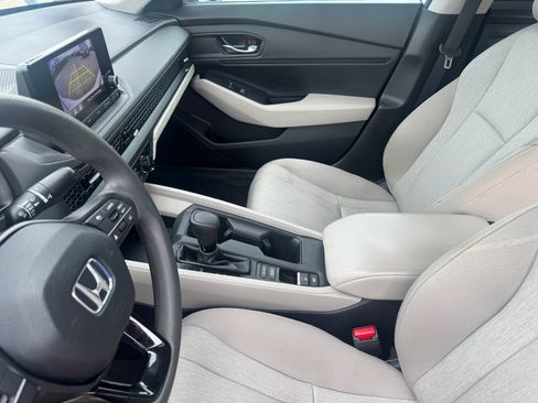 Certified 2023 Honda Accord EX image 14