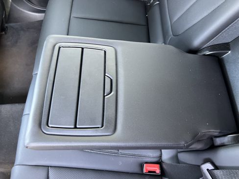 Used 2024 BMW X3 sDrive30i w/ M Sport Package RWD image 41