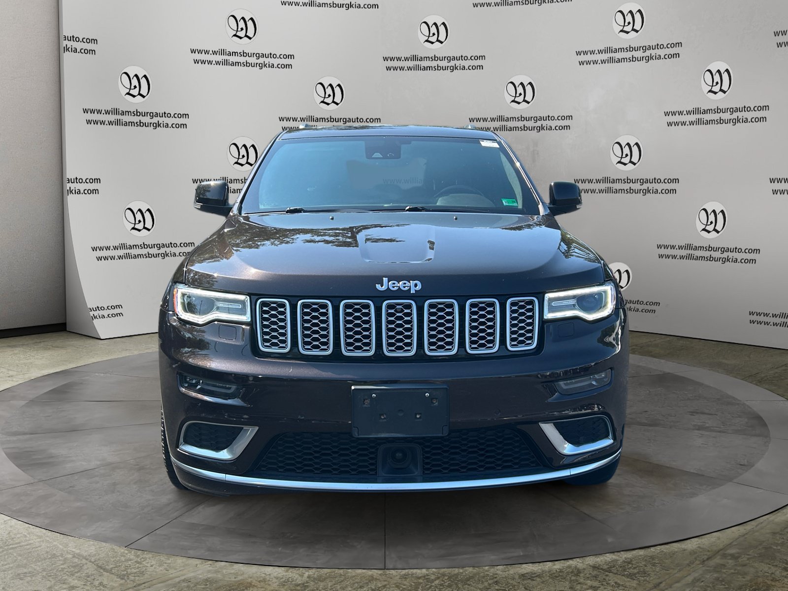 Used 2017 Jeep Grand Cherokee Summit w/ Platinum Series Group AWD/4WD image 8