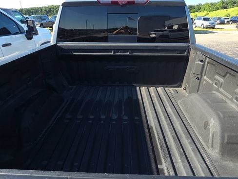 Used 2023 GMC Sierra 1500 AT4 w/ Technology Package AWD/4WD image 6