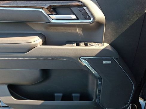 New 2026 GMC Sierra 1500 Elevation image 9