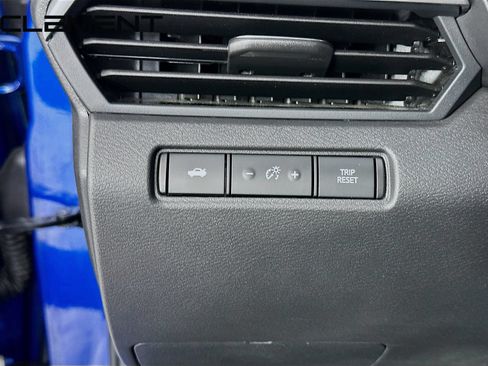 Used 2025 Nissan Altima 2.5 SV AWD/4WD image 13