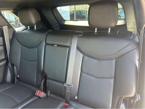 Certified 2022 Cadillac XT5 Premium Luxury FWD image 5
