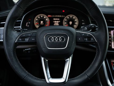 Used 2025 Audi Q7 3.0T Prestige AWD/4WD image 33