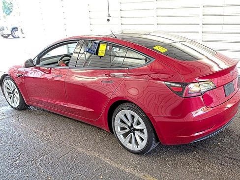 Used 2022 Tesla Model 3 Standard Range RWD image 2