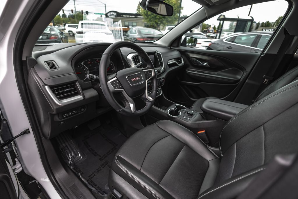 Used 2024 GMC Terrain SLT w/ Tech Package AWD/4WD image 20