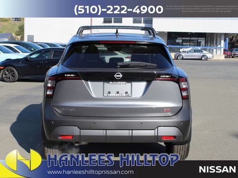 New 2026 Nissan Kicks SR w/ Illumination Package FWD image 8