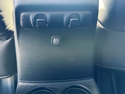 Used 2018 Jeep Wrangler Unlimited Sport AWD/4WD image 24