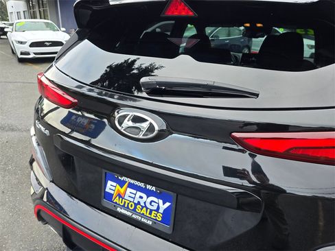 Used 2023 Hyundai Kona N Base image 15
