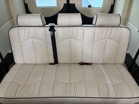 Used 2024 Mercedes-Benz Sprinter 3500 image 38