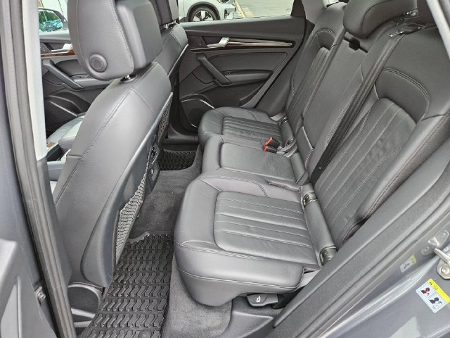 Used 2018 Audi Q5 2.0T Premium w/ Convenience Package AWD/4WD image 14