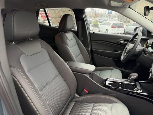 New 2026 Chevrolet Trax LT w/ Driver Confidence Package image 34