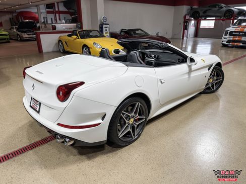 Used 2016 Ferrari California T image 53