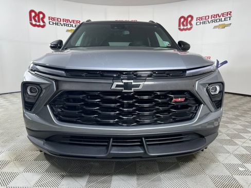Used 2024 Chevrolet TrailBlazer RS w/ Driver Confidence Package FWD image 2