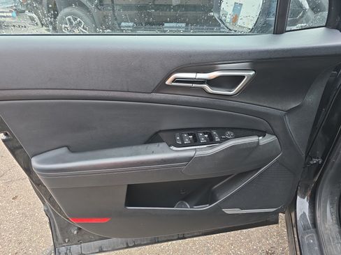 Used 2023 Kia Sportage EX AWD/4WD image 15