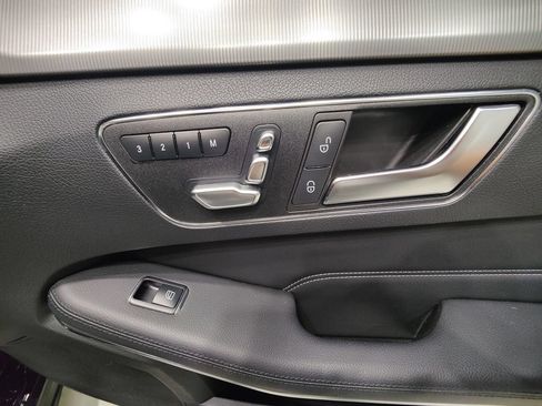 Used 2014 Mercedes-Benz E 350 4MATIC Wagon image 11