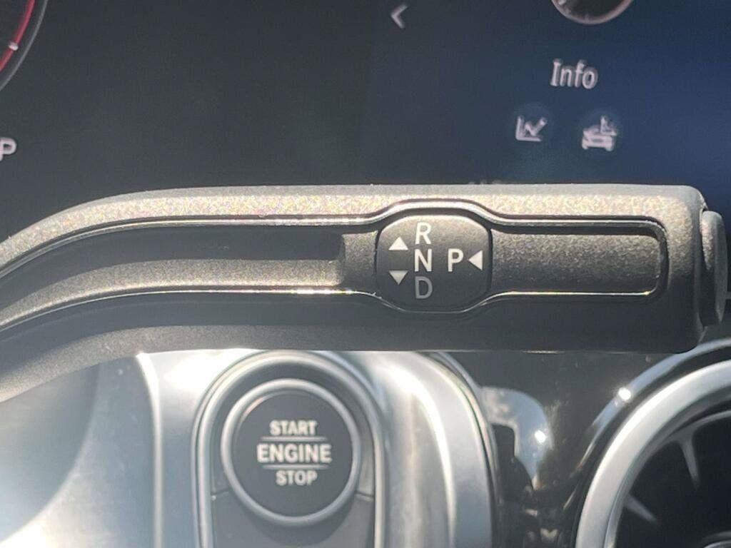 Certified 2024 Mercedes-Benz GLB 250 4MATIC image 38