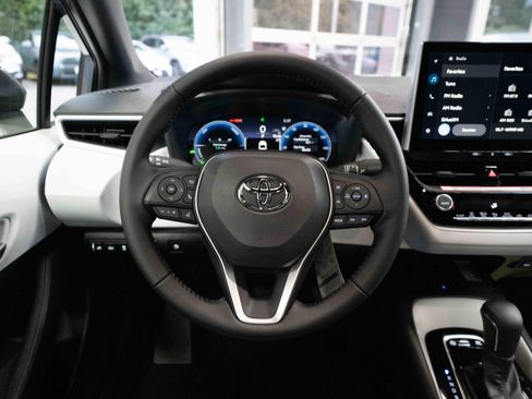 New 2026 Toyota Corolla SE w/ SE Premium Package image 21