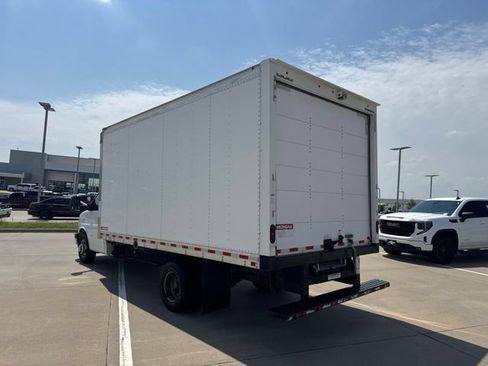 Used 2021 Chevrolet Express 3500 w/ Power Convenience Package RWD image 4
