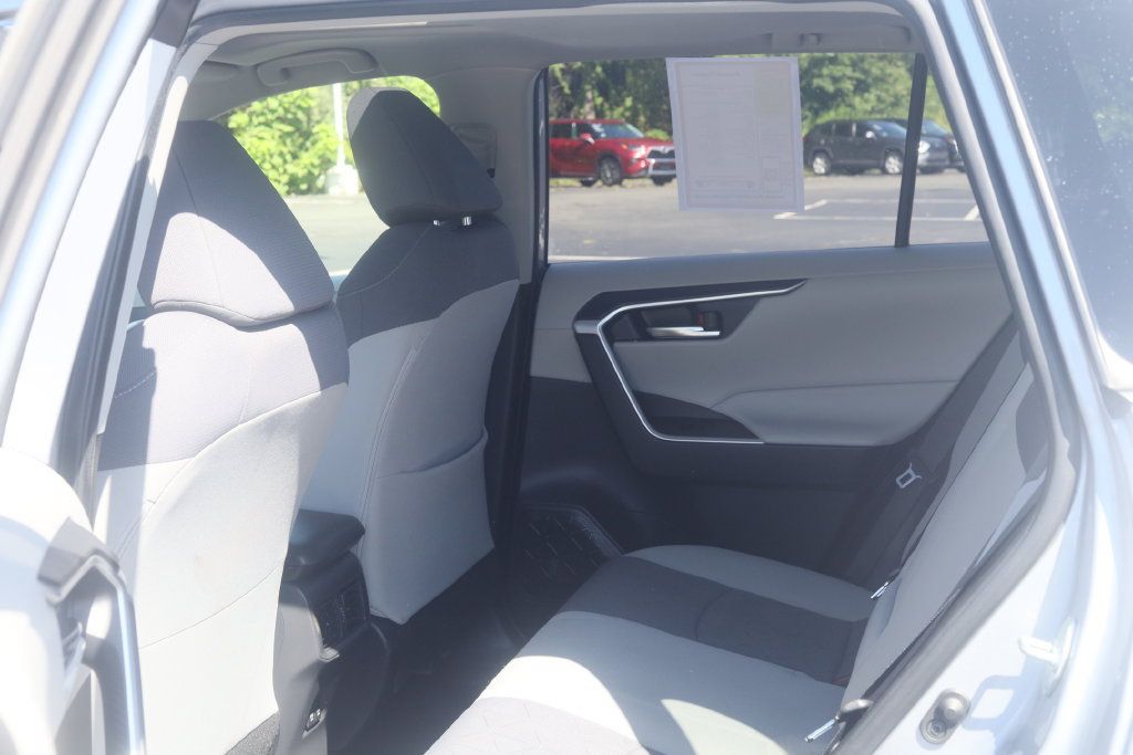 Certified 2019 Toyota RAV4 XLE AWD/4WD image 23