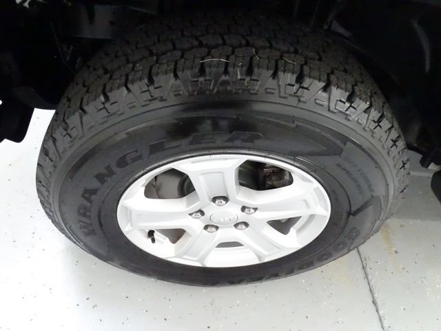 Used 2021 Jeep Wrangler Unlimited Sport AWD/4WD image 26