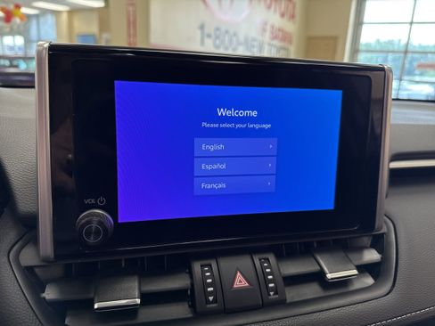 Used 2023 Toyota RAV4 XLE Premium image 40