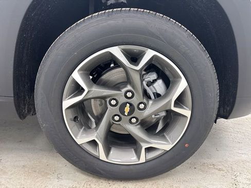 New 2026 Chevrolet Trax LT w/ Driver Confidence Package FWD image 30