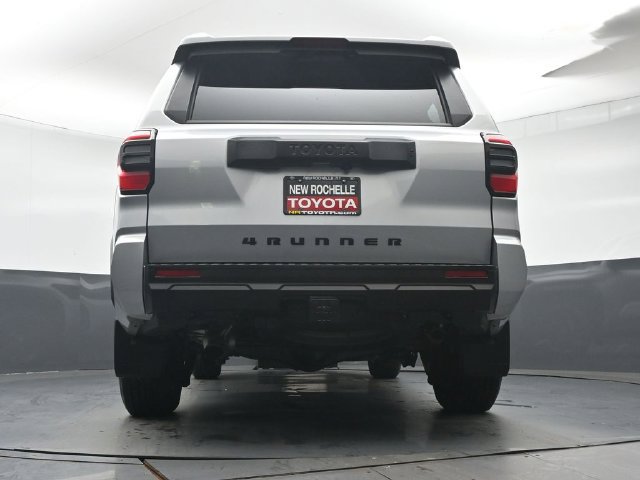 Certified 2026 Toyota 4Runner SR5 AWD/4WD image 35