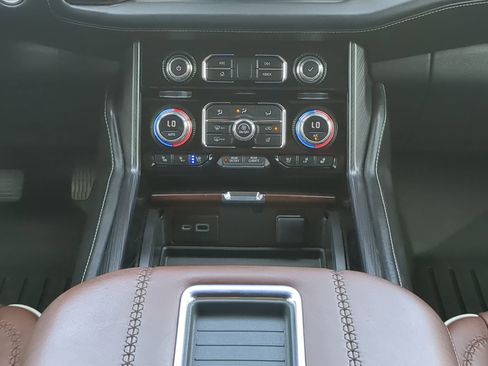 Used 2023 GMC Yukon XL Denali Ultimate image 17