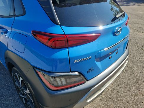 Used 2022 Hyundai Kona Limited AWD/4WD image 11