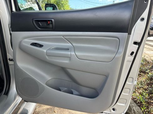 Used 2012 Toyota Tacoma PreRunner w/ TRD Off-Road Pkg image 21