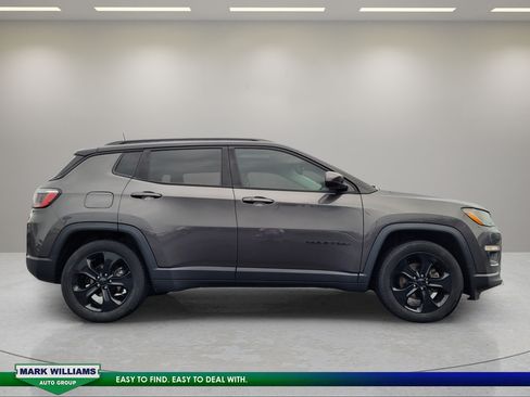 Used 2021 Jeep Compass Latitude w/ Sun and Sound Group FWD image 2