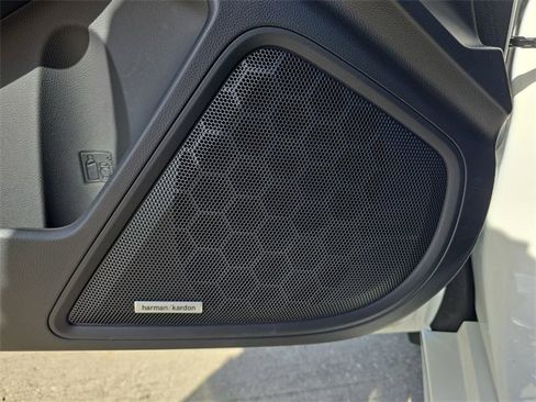 Used 2025 Subaru Legacy Limited w/ Popular Package #3 image 15