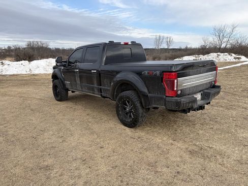 Used 2021 Ford F350 Platinum image 4