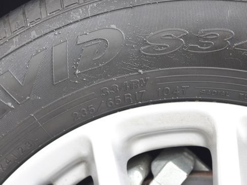 Used 2024 Chrysler Pacifica Touring-L FWD image 37