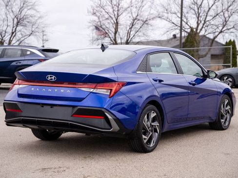 Certified 2024 Hyundai Elantra SEL w/ Convenience Package image 7