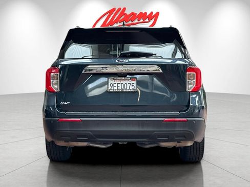 Used 2023 Ford Explorer XLT image 5
