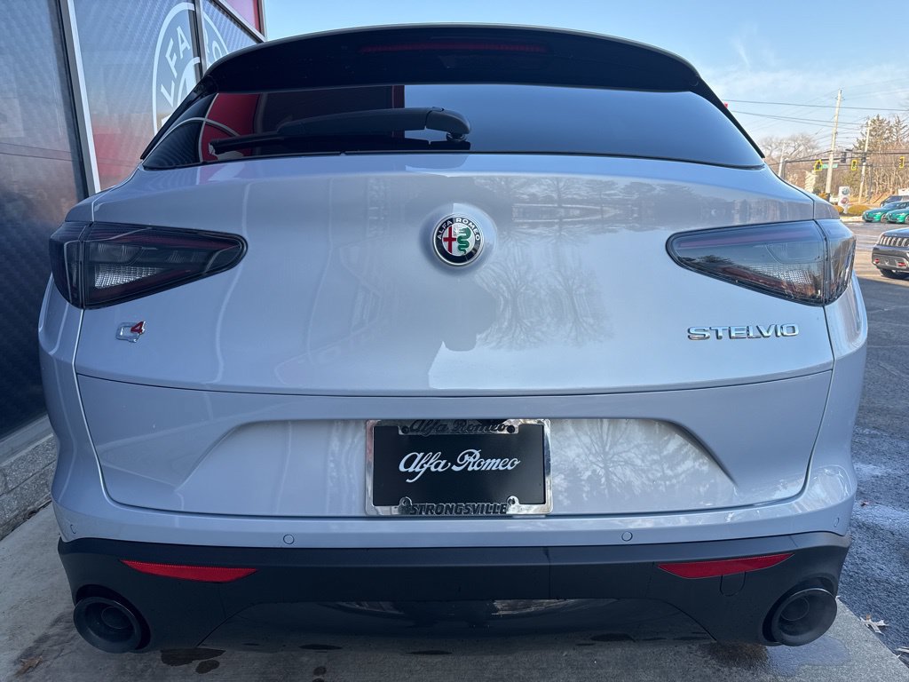 New 2026 Alfa Romeo Stelvio Sprint AWD/4WD image 6