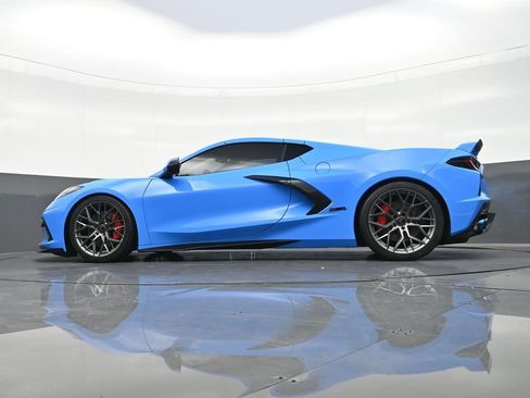 Used 2020 Chevrolet Corvette Stingray Preferred Cpe w/ 2LT Preferred Equipment Group RWD image 26