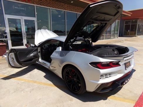Used 2024 Chevrolet Corvette Z06 w/ Battery Protection Package RWD image 16